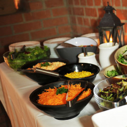 Salatschüssel schwarz